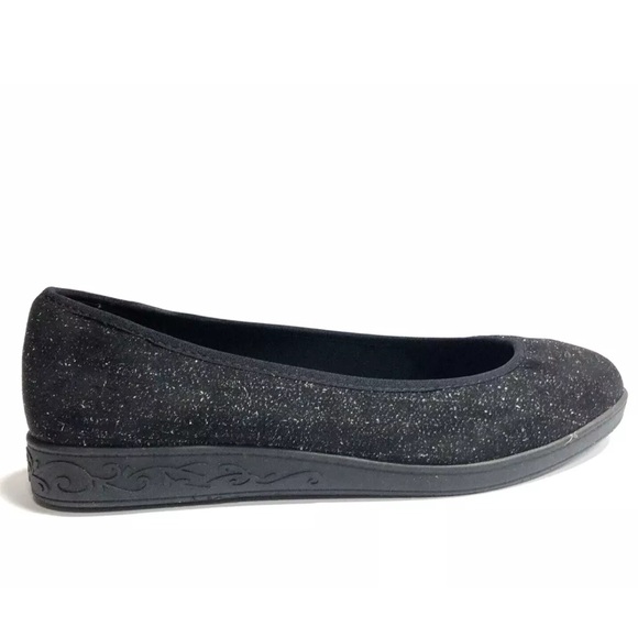 Soft Style Shoes - Soft Style Women’s Paison Black Ballet Flats, Size 11 Wide.